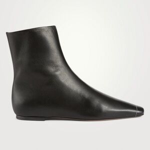 NEOUS Menea Leather Ankle Boots